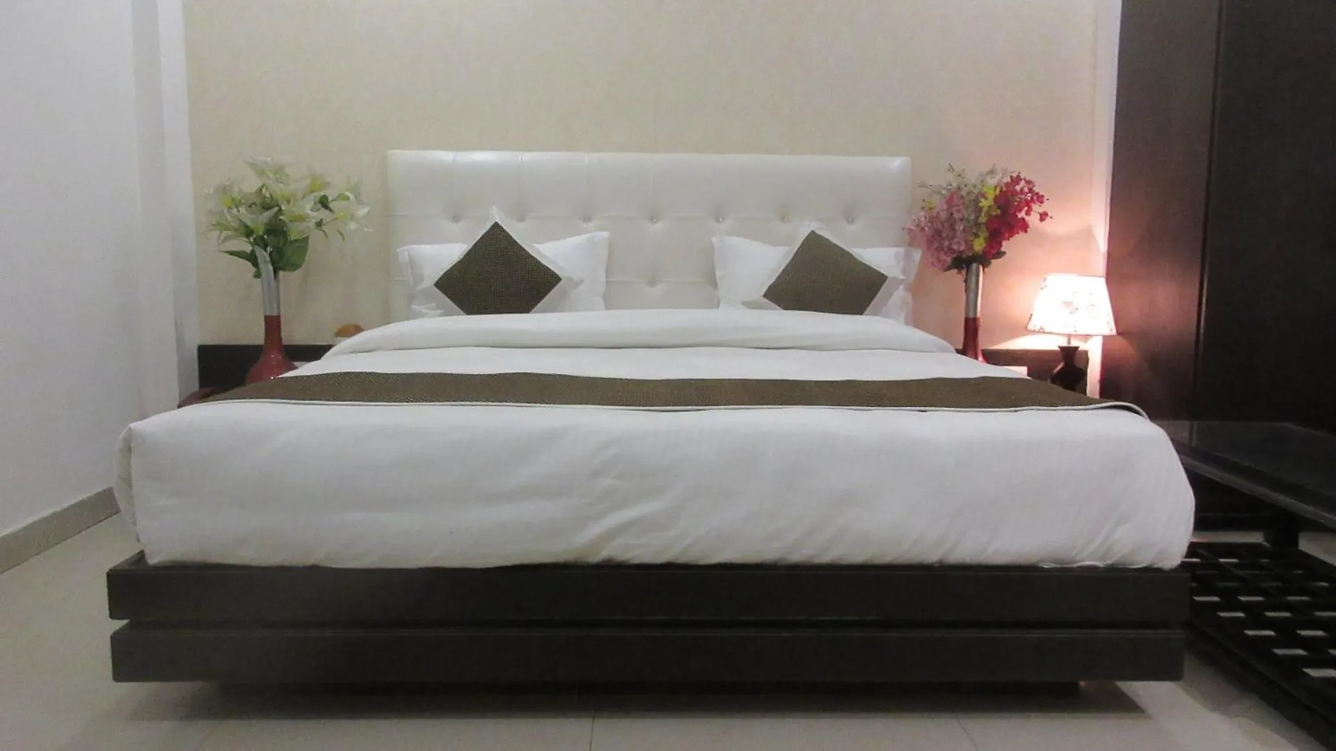 Hotel Riya Palace Agra Agra