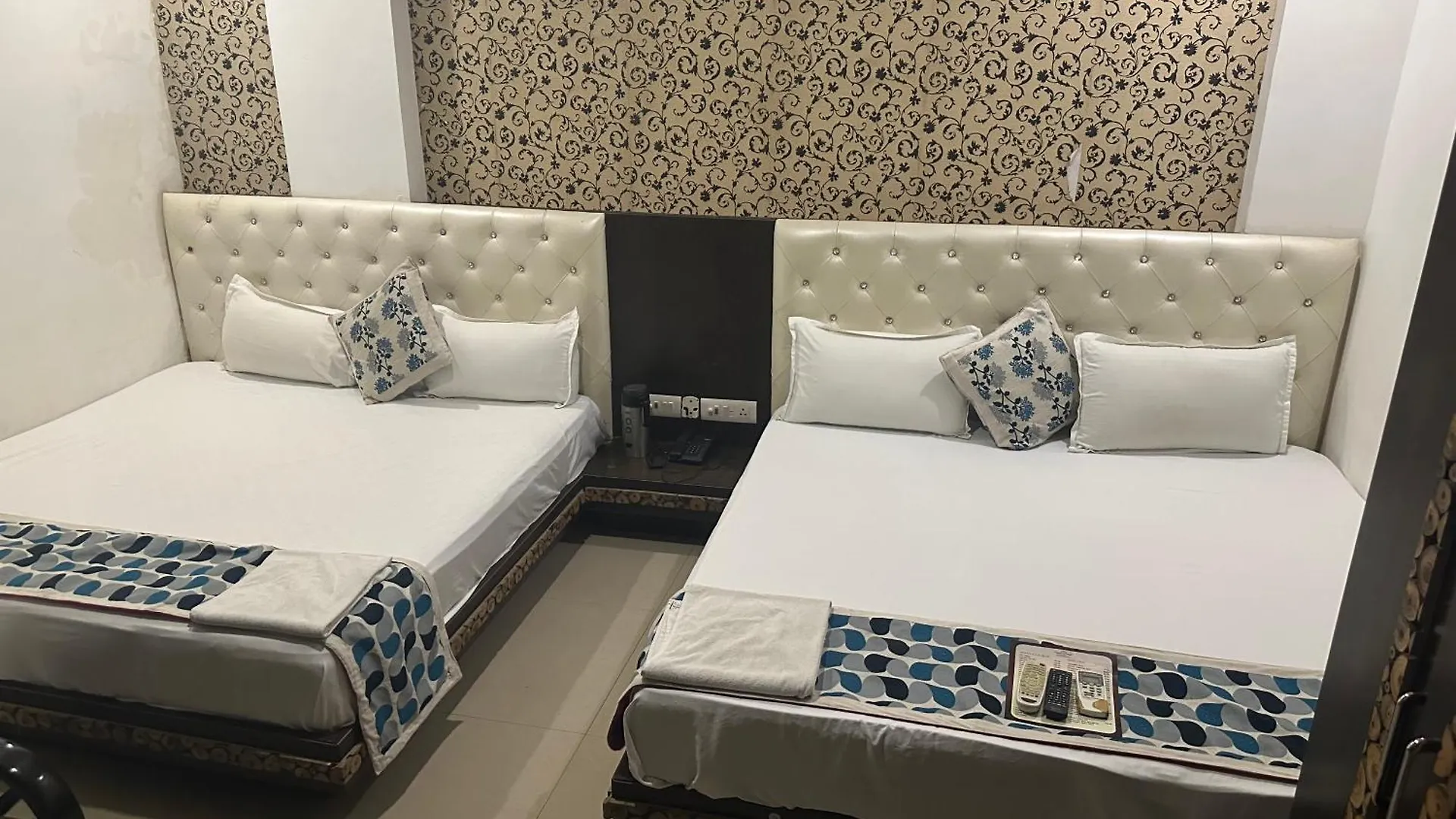 Hotel Riya Palace Agra Agra