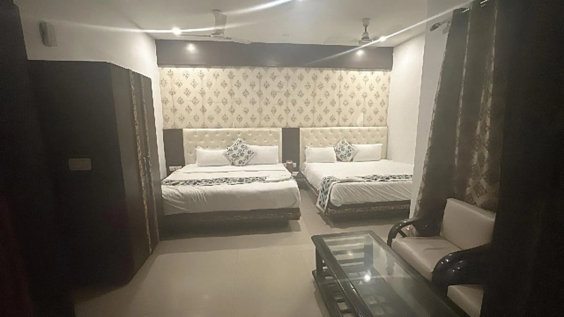 Hotel Riya Palace Agra Agra